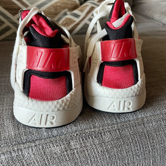 Nike Huarache women size 7 (boys/men 5.5) - Picture 3 of 4